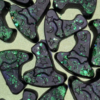 Spooky wax melts with long-lasting fragrance. Perfect for autumn nights and Halloween decor.