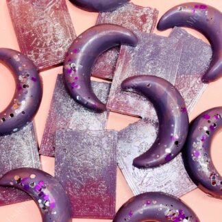 Velvet Fig and Cassis Tarot Card and Crescent Moon Wax Melt Shapes