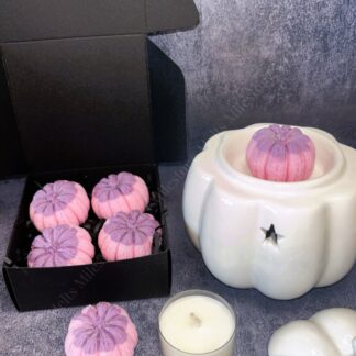 The Friendly Ghost Wax Melt Pumpkins